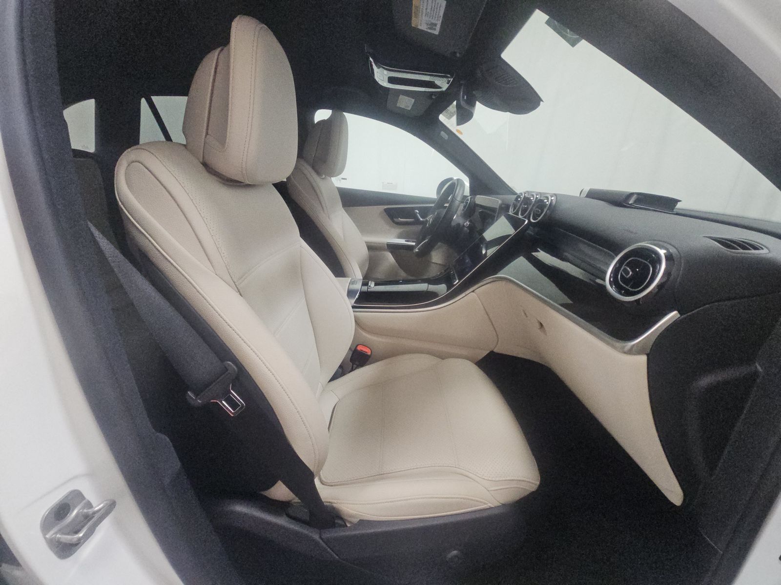 2025 Mercedes-Benz GLC GLC 300 AWD