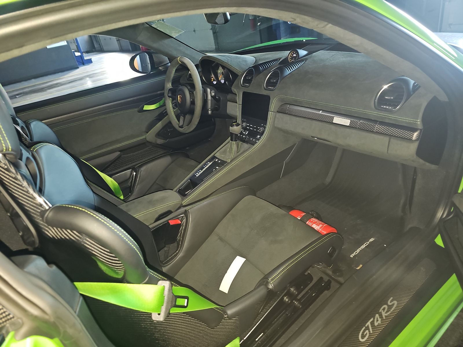 2024 Porsche 718 Cayman GT4 RS RWD