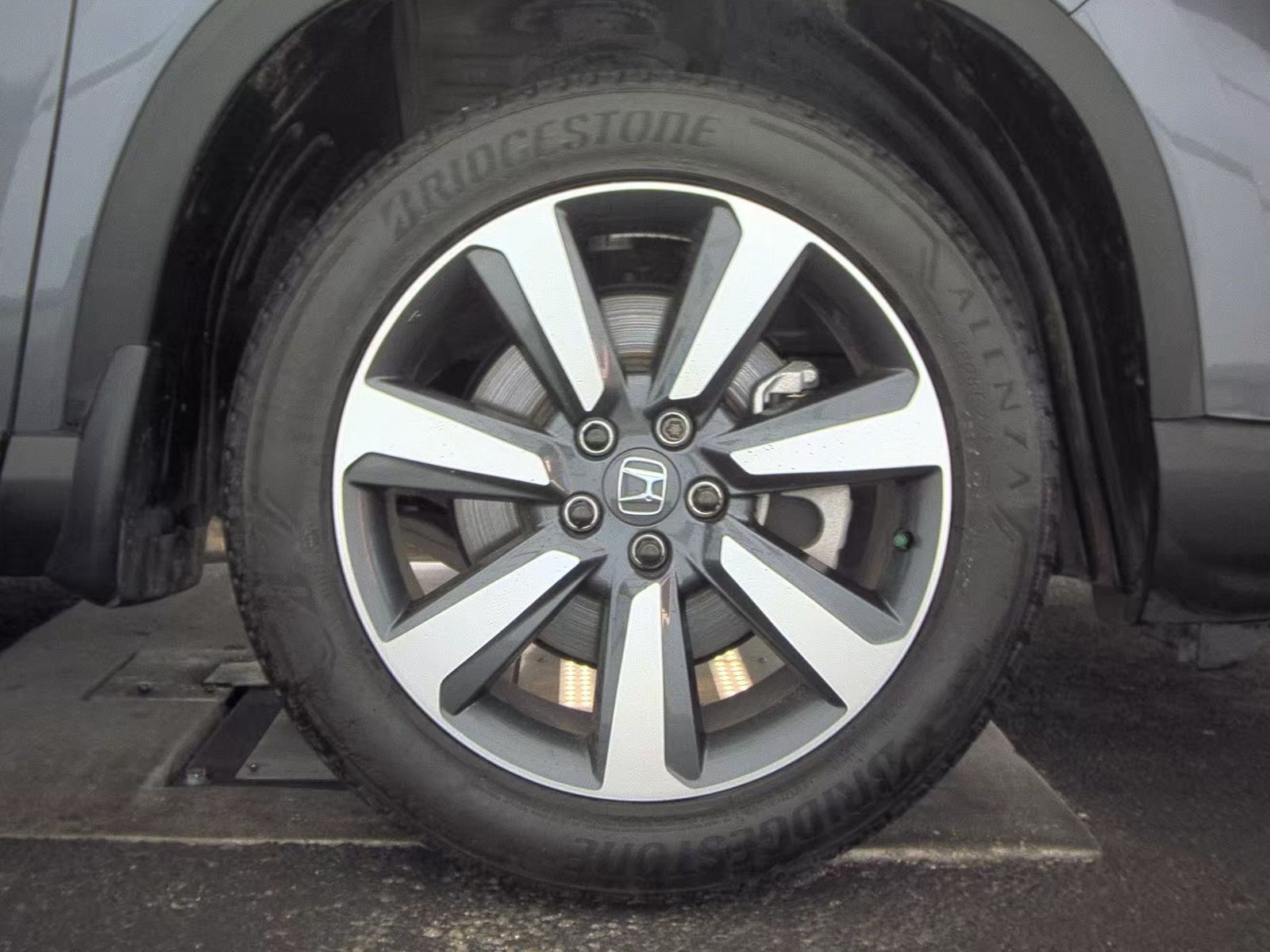 2025 Honda Pilot Touring AWD