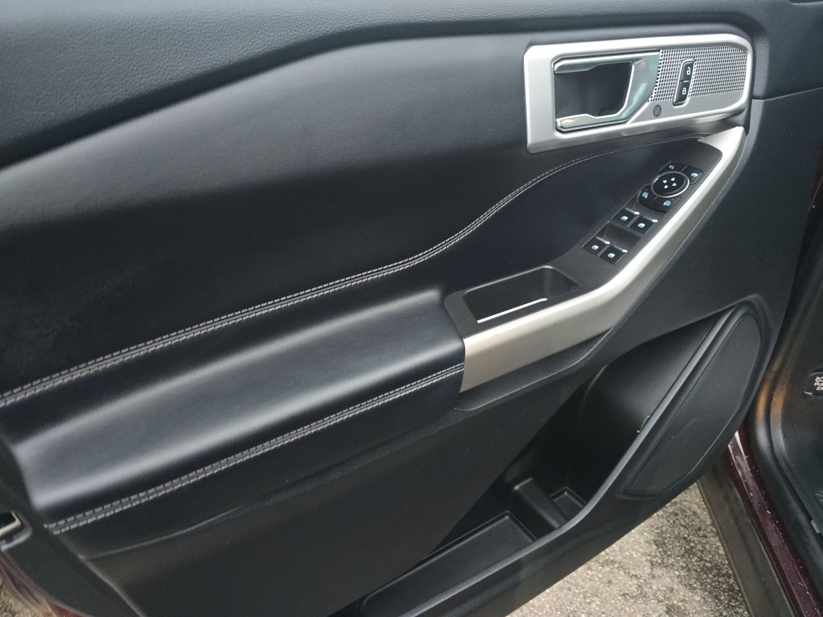 2023 Ford Explorer XLT AWD