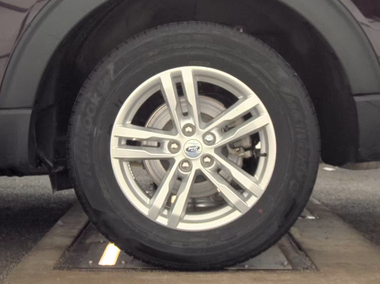 2023 Ford Explorer XLT AWD