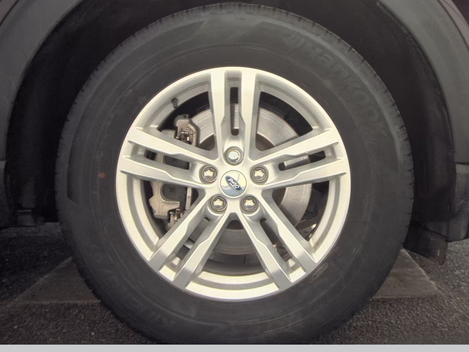 2023 Ford Explorer XLT AWD