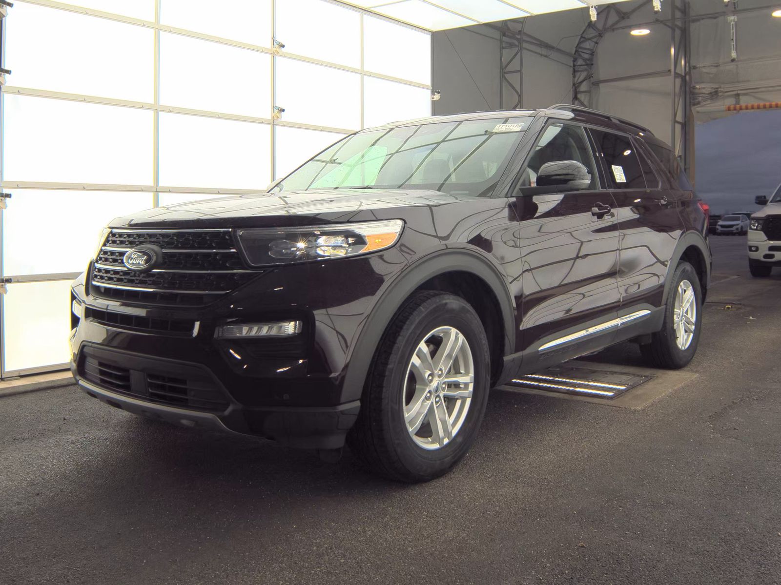 2023 Ford Explorer XLT AWD