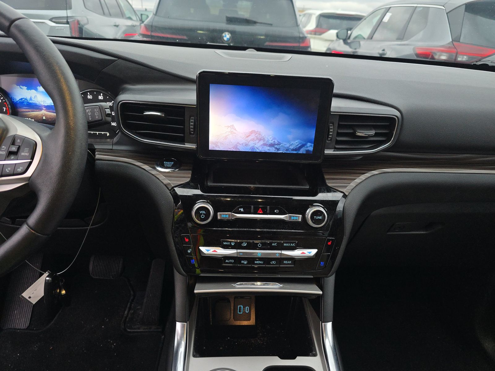 2023 Ford Explorer Hybrid Limited AWD