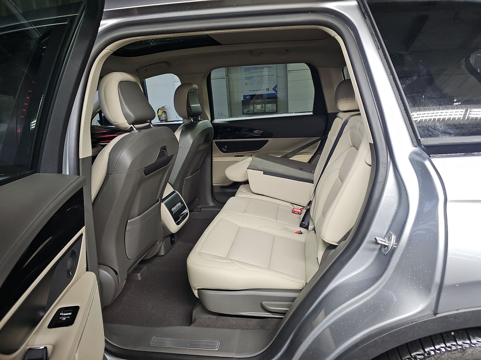 2025 Lincoln Nautilus Premiere AWD