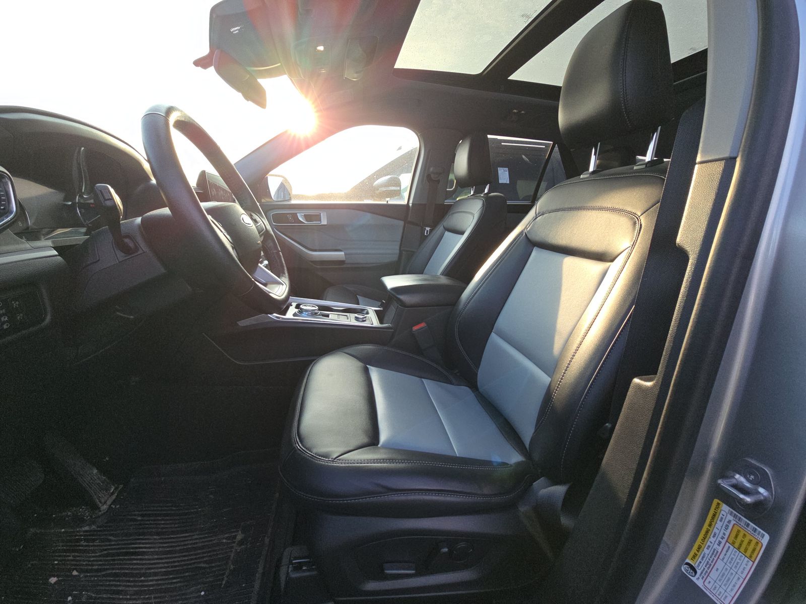 2023 Ford Explorer XLT AWD