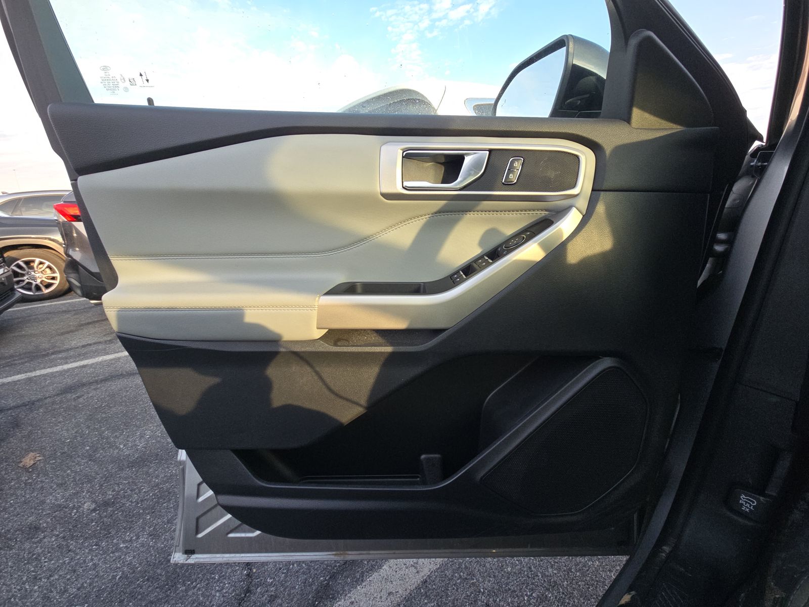 2023 Ford Explorer XLT AWD