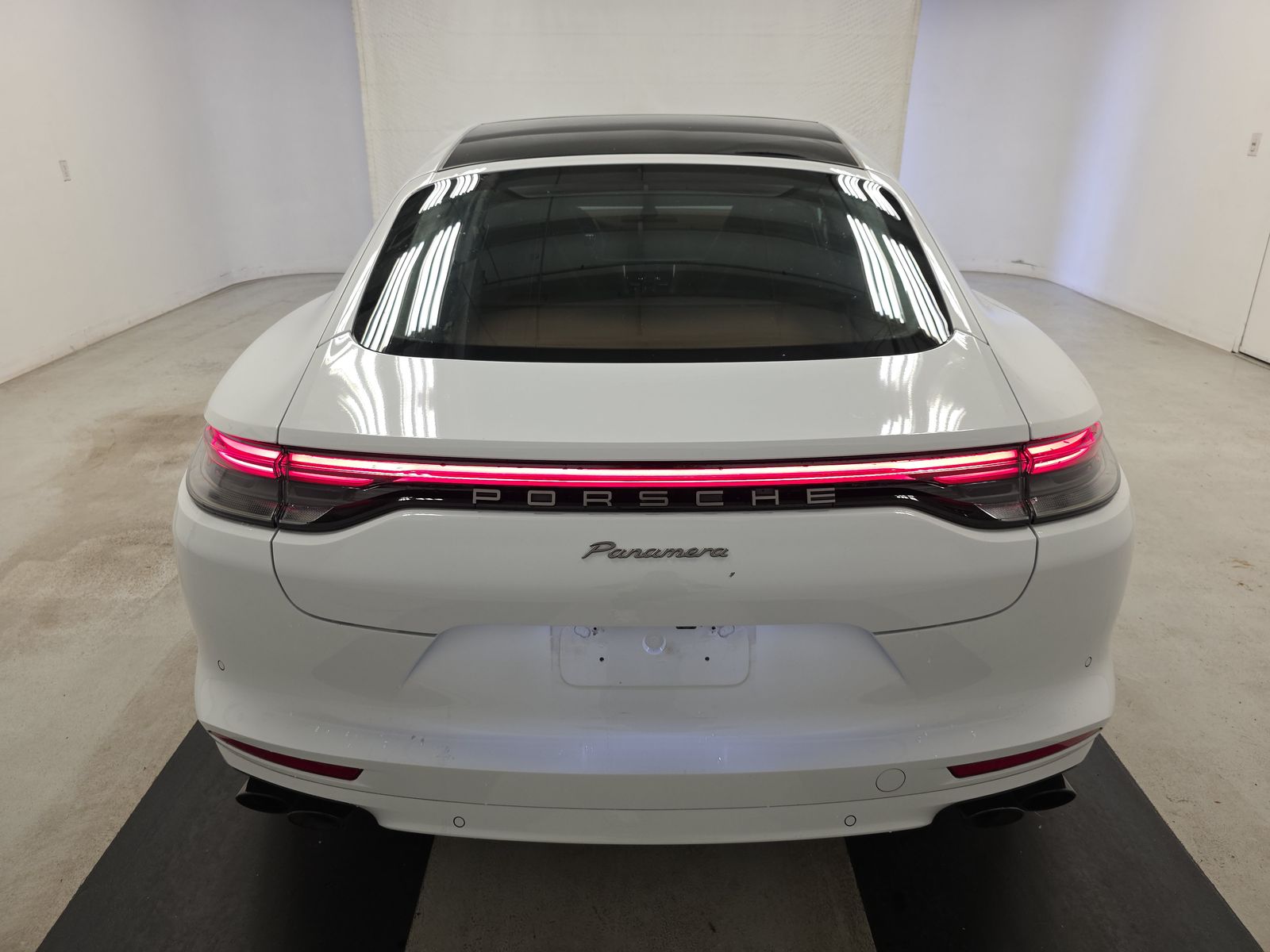 2023 Porsche Panamera Platinum Edition RWD