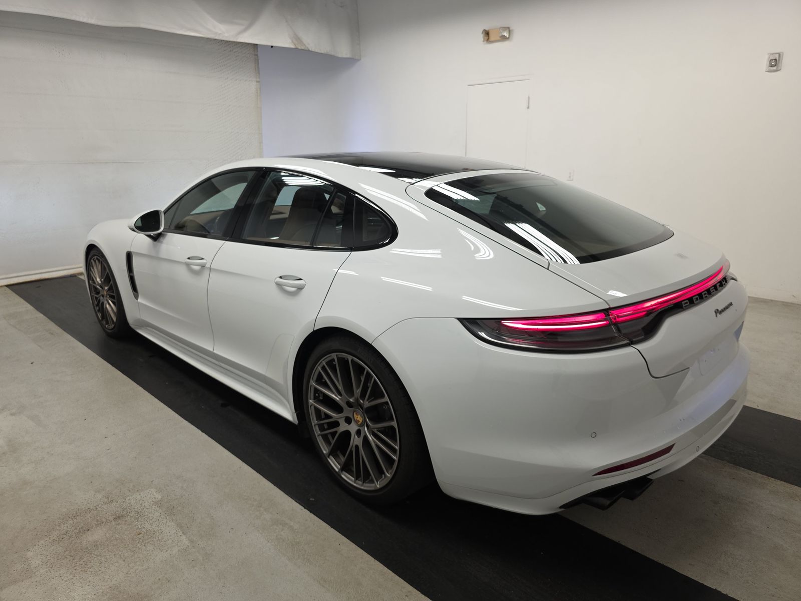 2023 Porsche Panamera Platinum Edition RWD