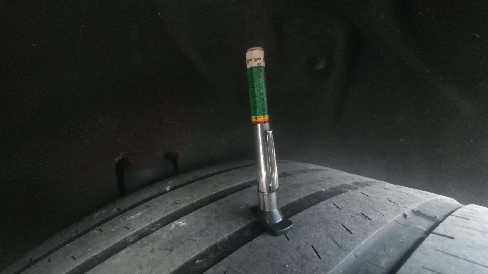 2023 Porsche Macan Base AWD