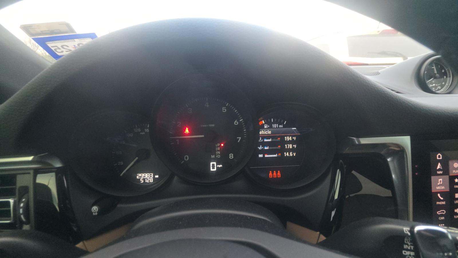 2023 Porsche Macan Base AWD