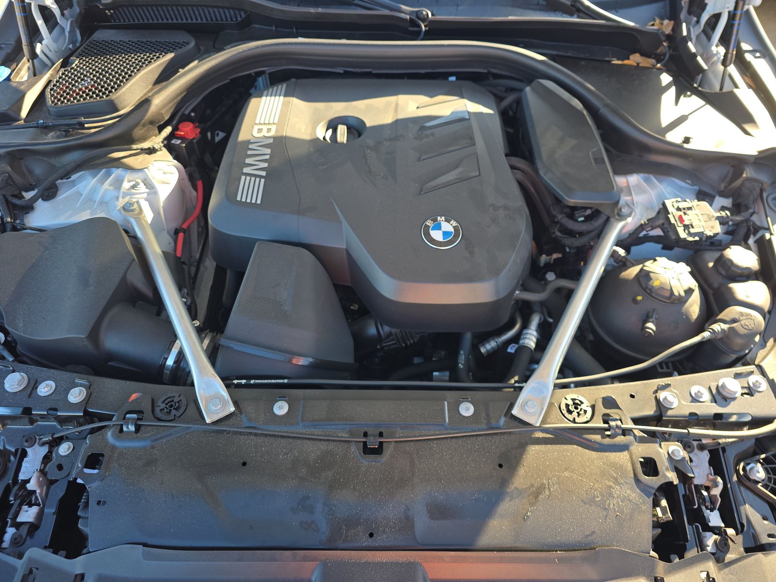 2025 BMW 5 Series 530i RWD