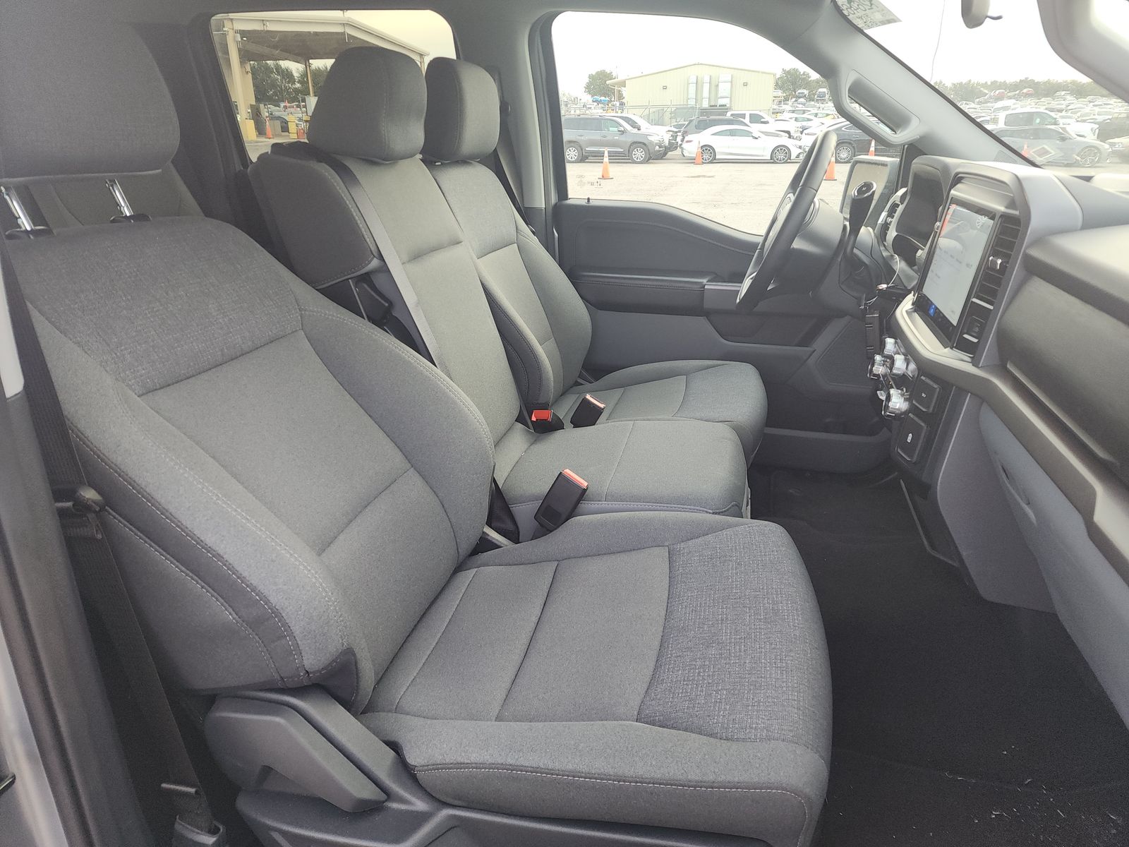 2025 Ford F-150 XLT AWD