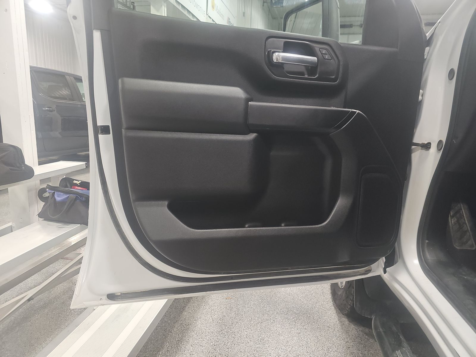 2025 Chevrolet Silverado 2500HD Custom AWD