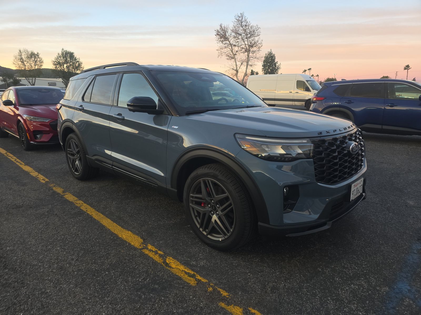 2025 Ford Explorer ST-Line FWD