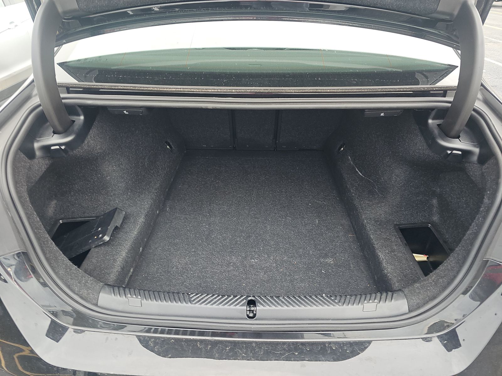 2025 BMW 5 Series 530i RWD