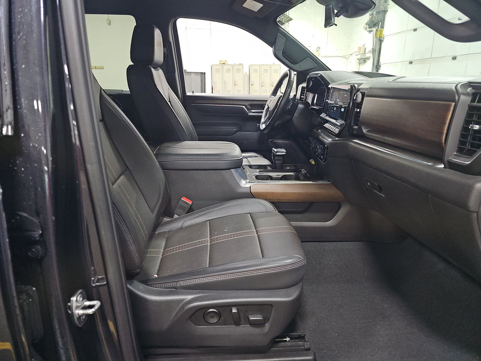 2023 Chevrolet Silverado 1500 High Country AWD