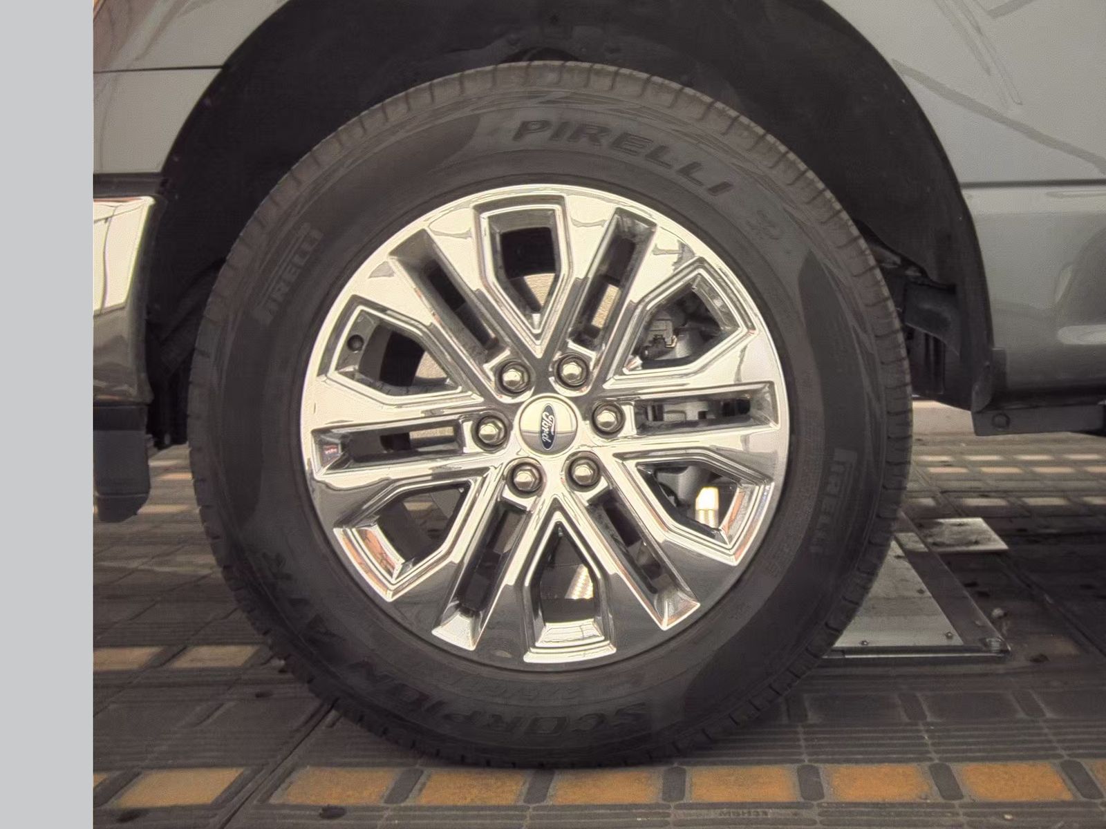 2025 Ford F-150 XLT AWD