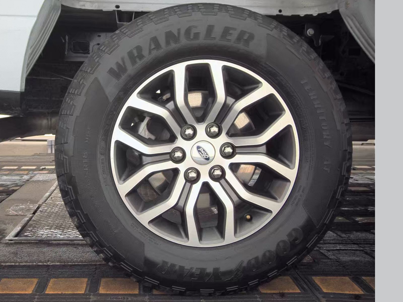 2022 Ford F-150 Lariat AWD