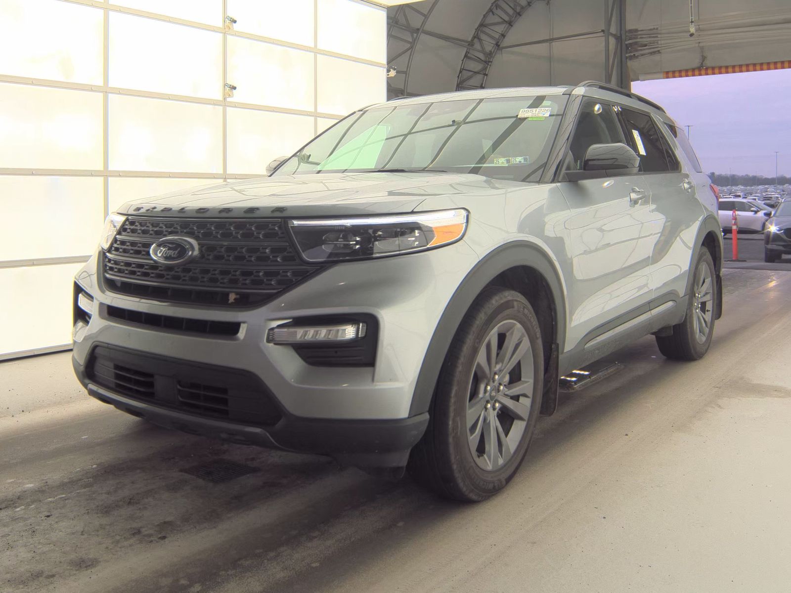 2023 Ford Explorer XLT AWD