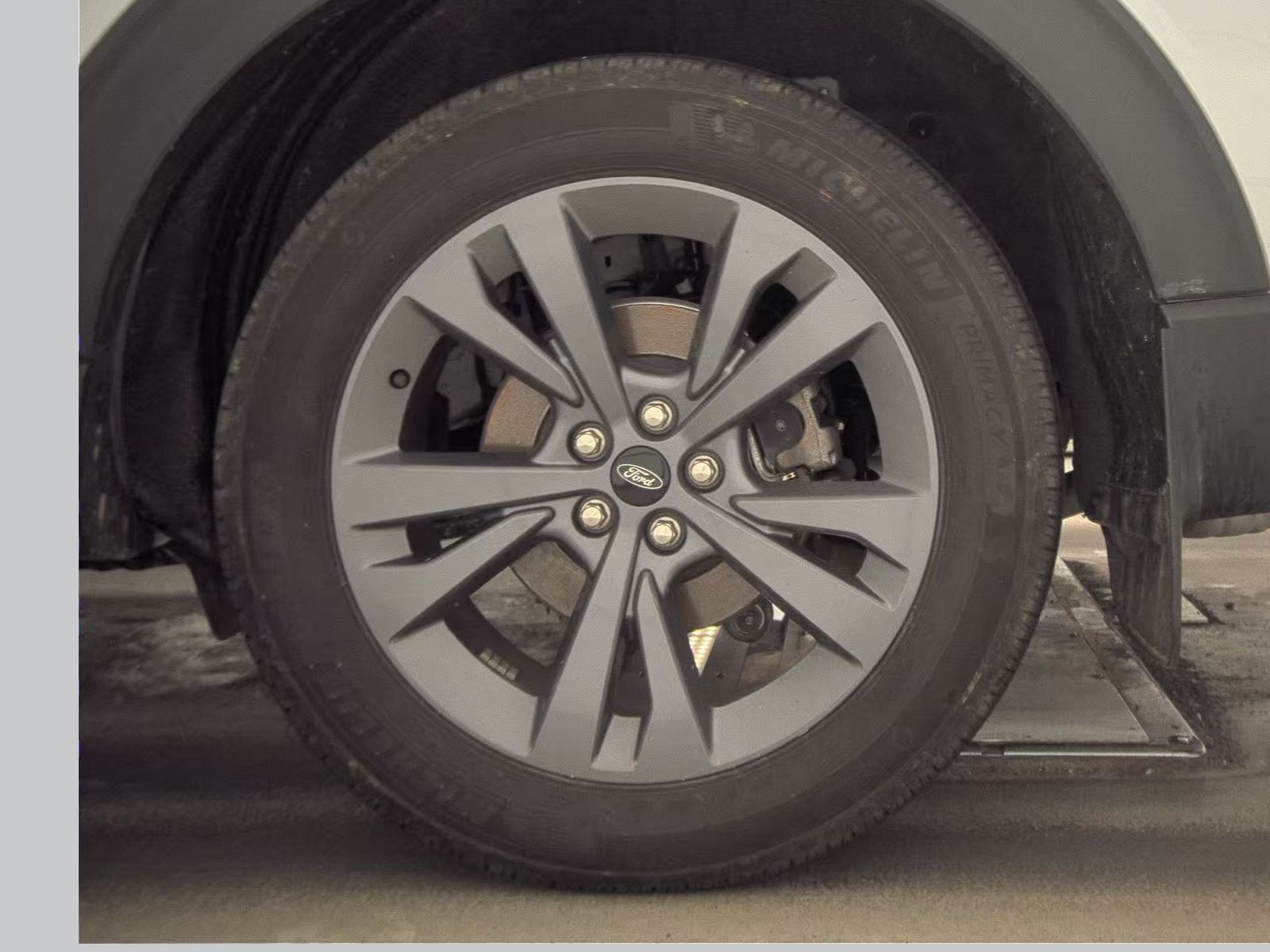 2023 Ford Explorer XLT AWD