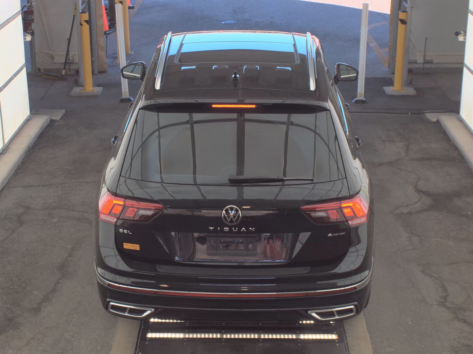 2022 Volkswagen Tiguan 2.0T SEL R-Line AWD