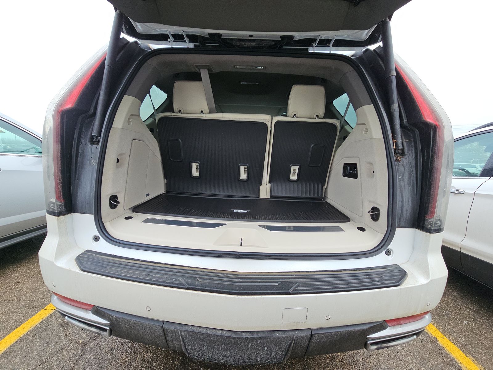 2023 Cadillac Escalade Premium Luxury Platinum AWD