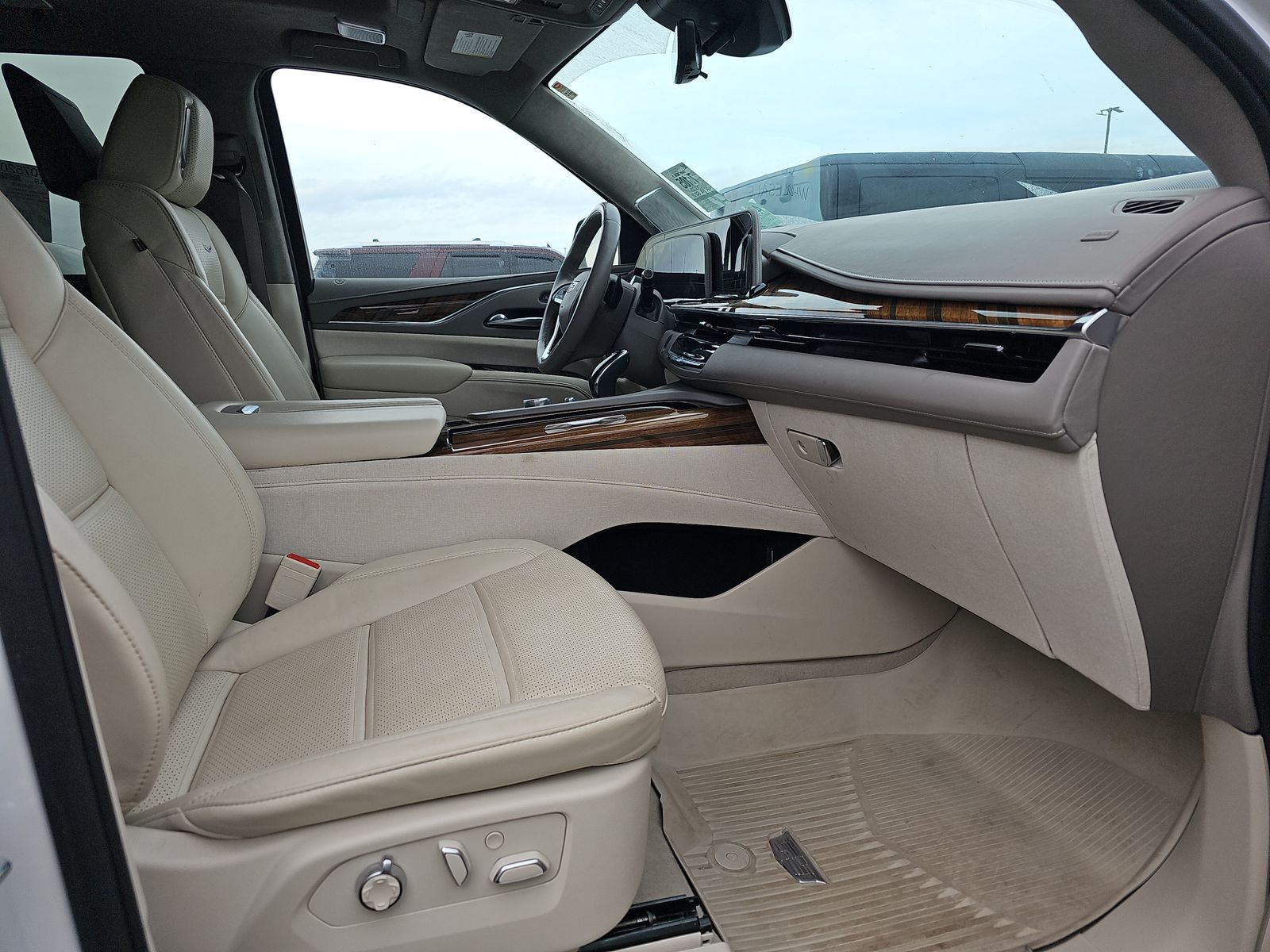 2023 Cadillac Escalade Premium Luxury Platinum AWD