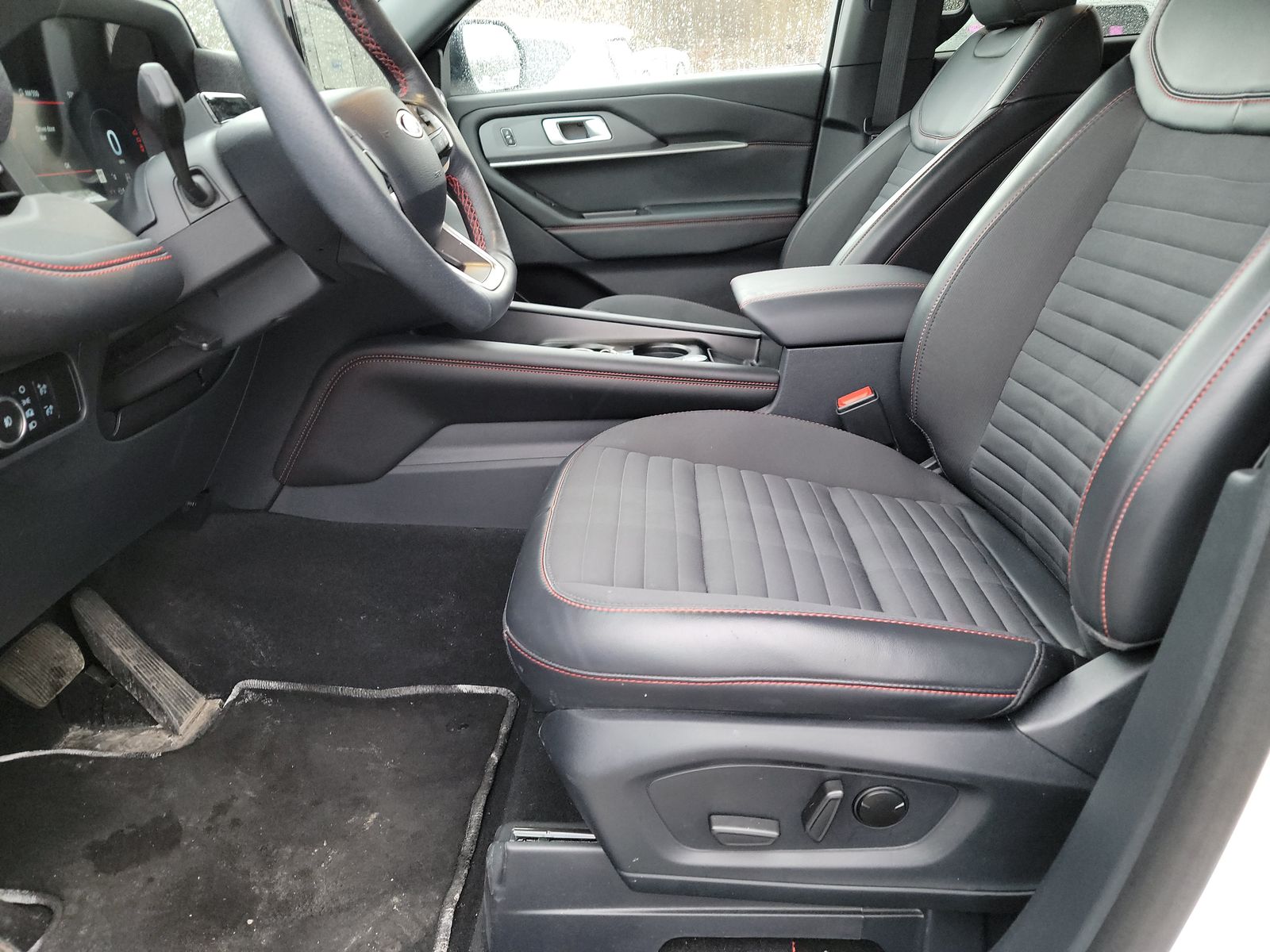 2025 Ford Explorer ST-Line AWD