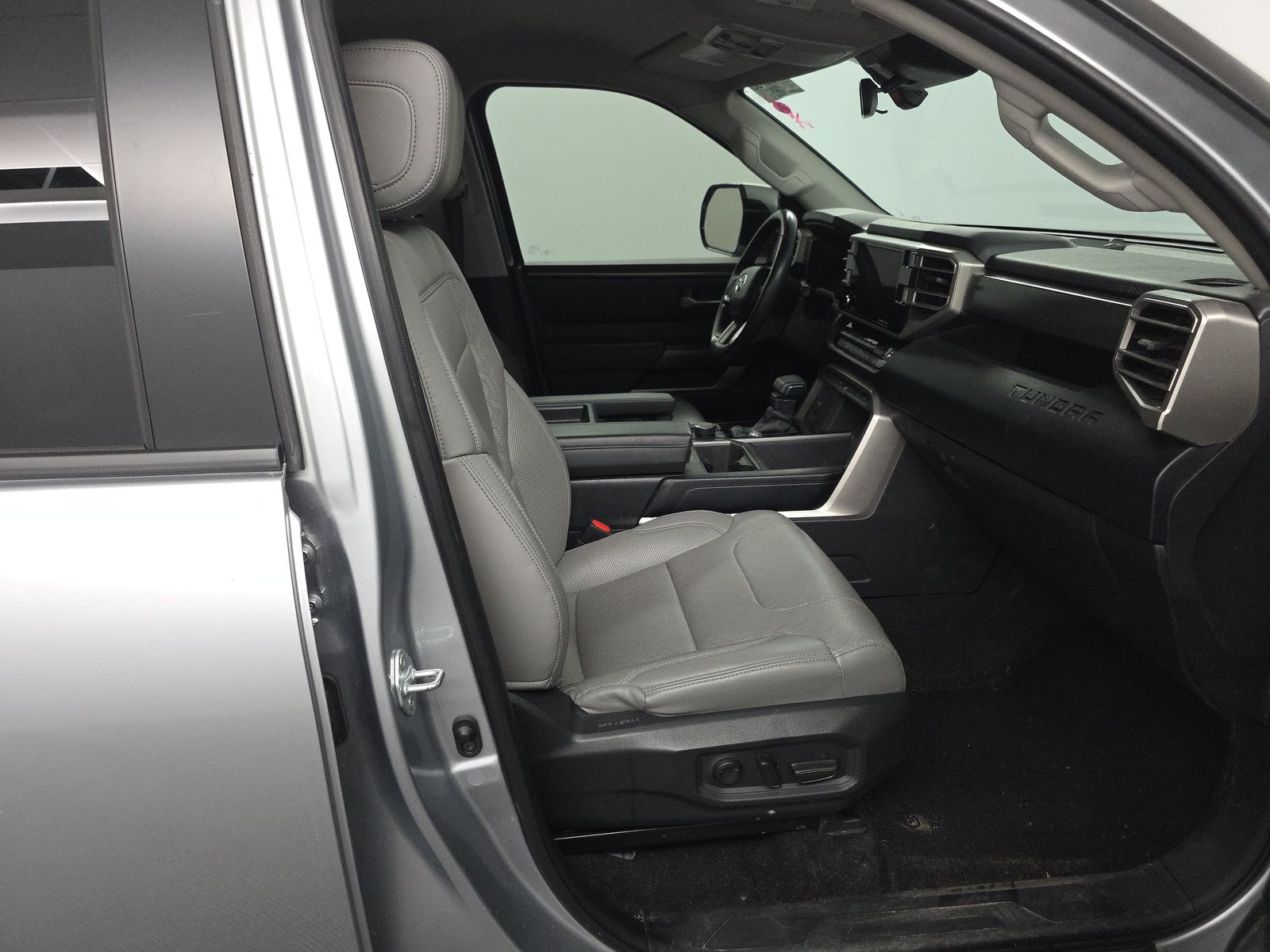 2024 Toyota Tundra SR5 AWD