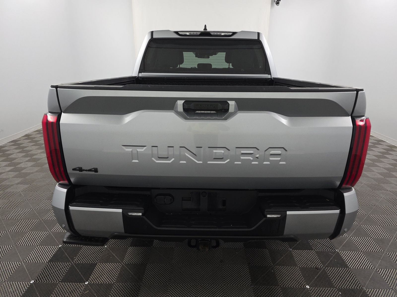 2024 Toyota Tundra SR5 AWD