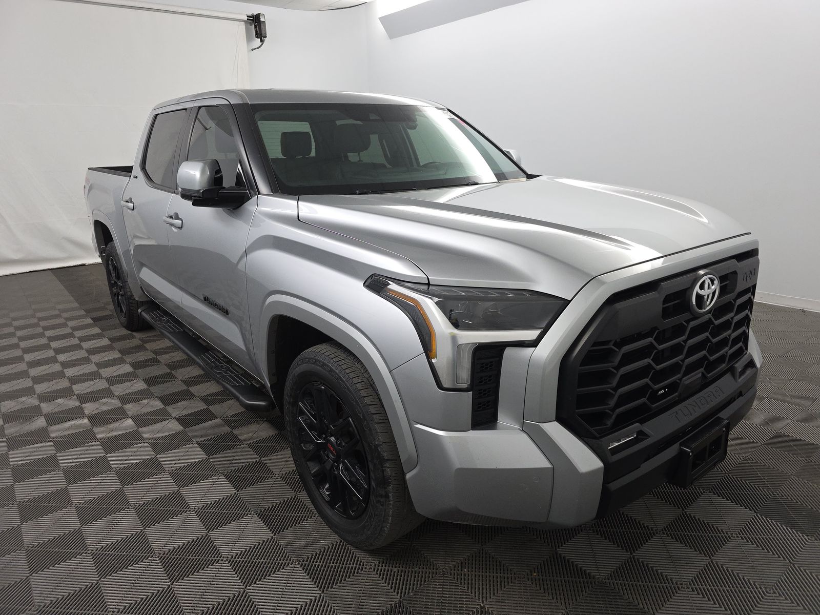 2024 Toyota Tundra SR5 AWD