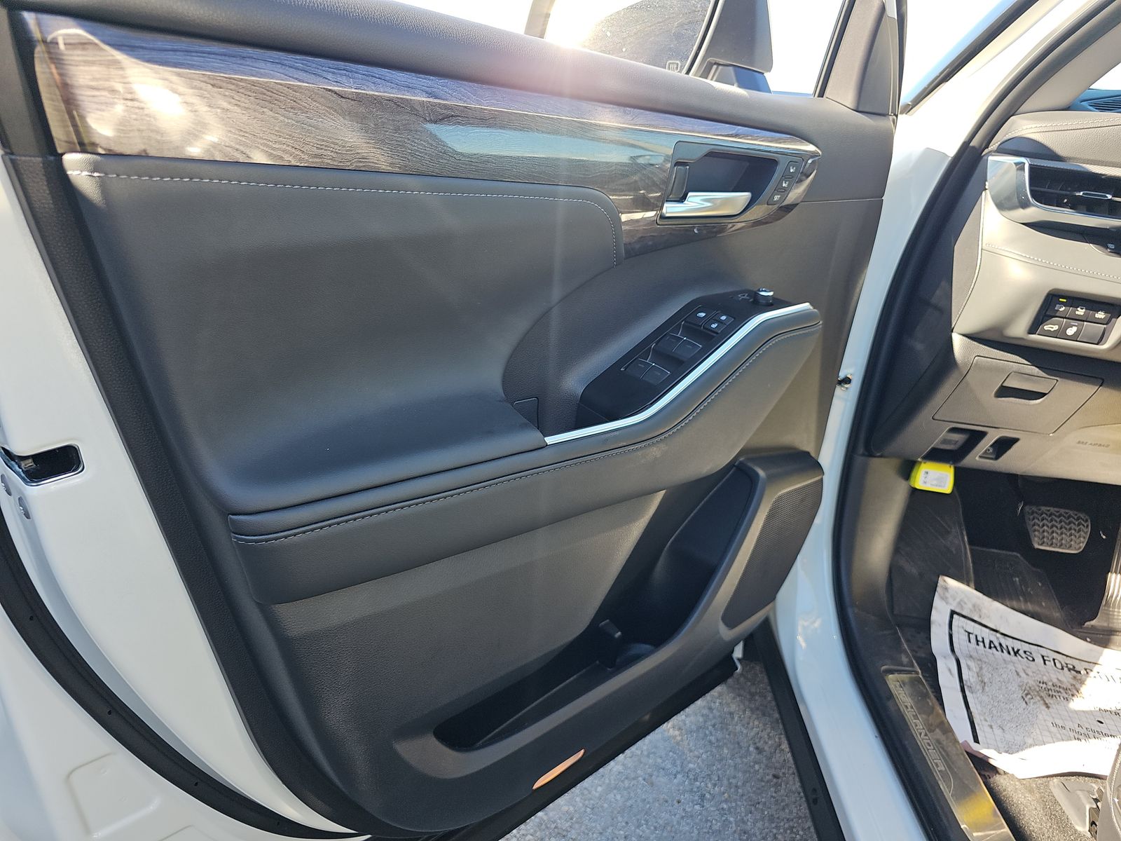 2025 Toyota Highlander Hybrid Platinum AWD