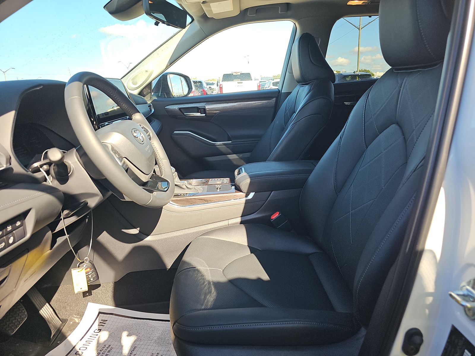 2025 Toyota Highlander Hybrid Platinum AWD