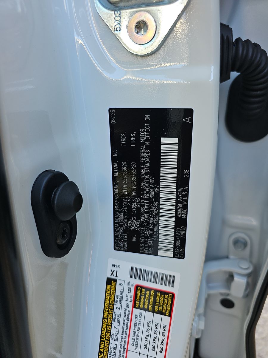 2025 Toyota Highlander Hybrid Platinum AWD