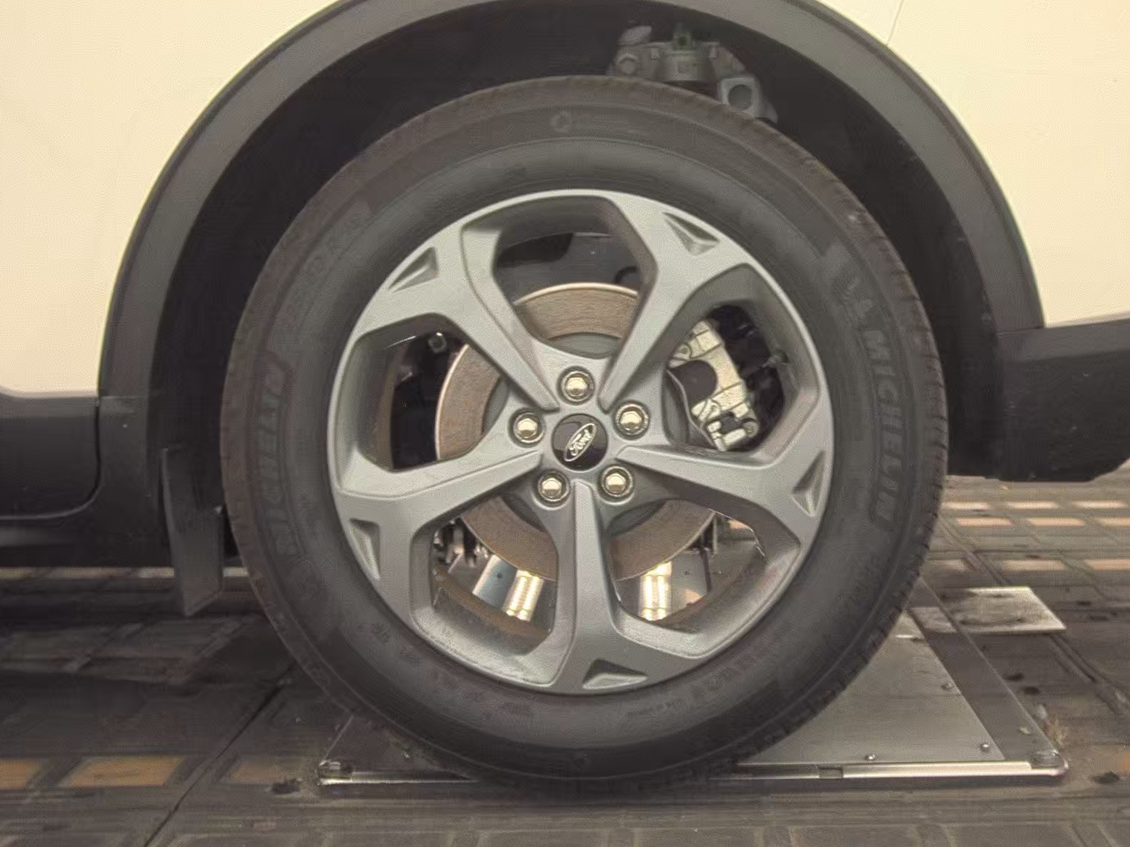 2025 Ford Escape Hybrid ST-Line FWD