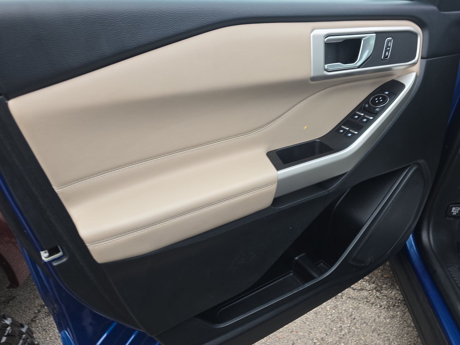 2023 Ford Explorer XLT AWD