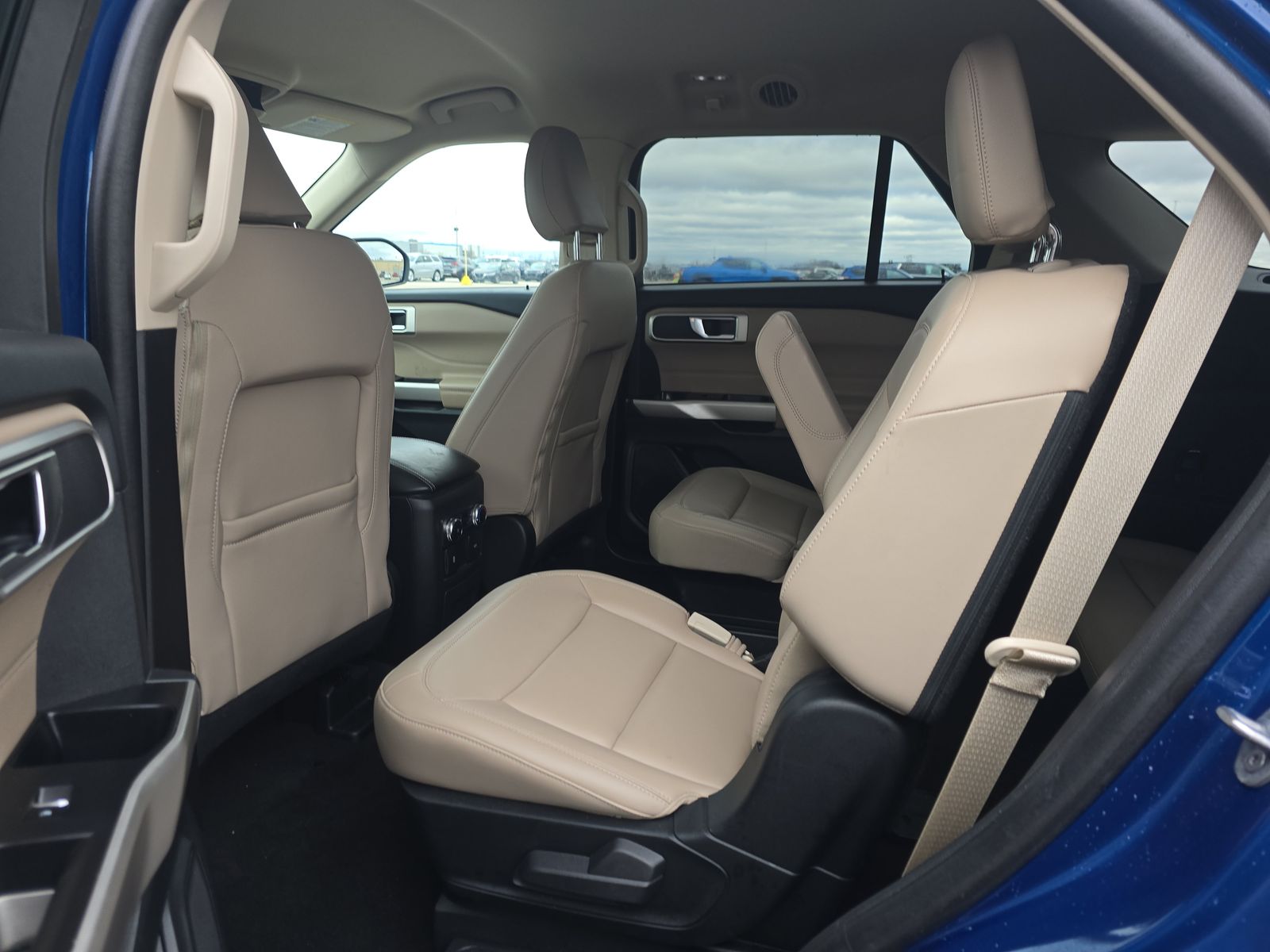 2023 Ford Explorer XLT AWD