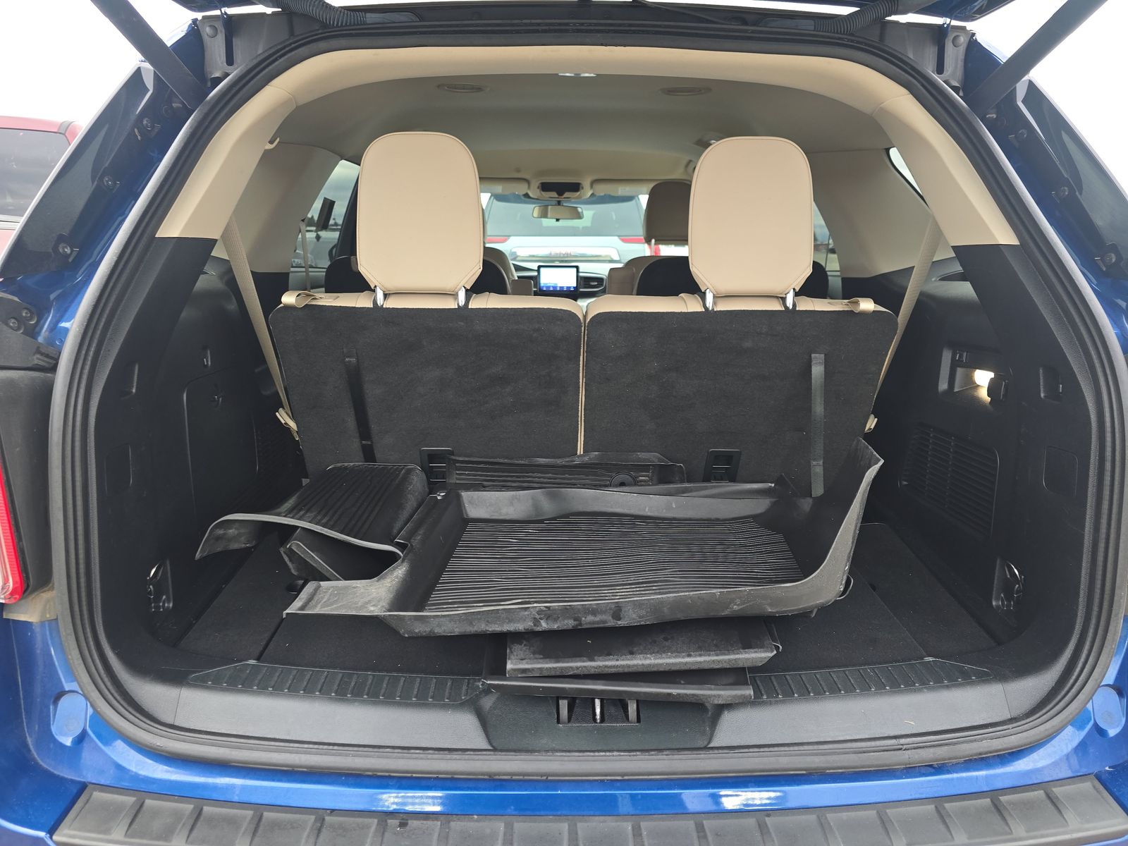 2023 Ford Explorer XLT AWD