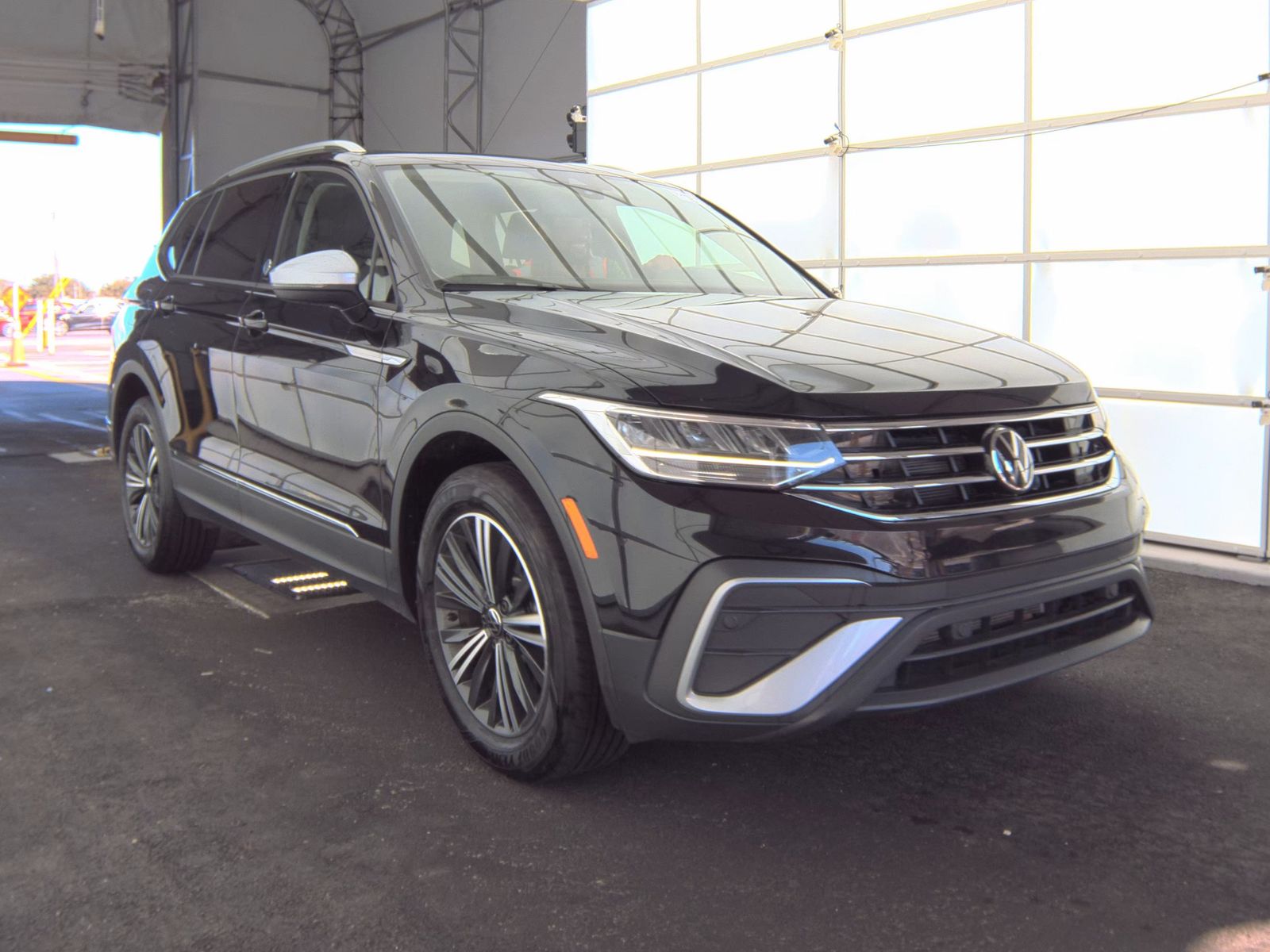 2024 Volkswagen Tiguan 2.0T Wolfsburg Edition FWD