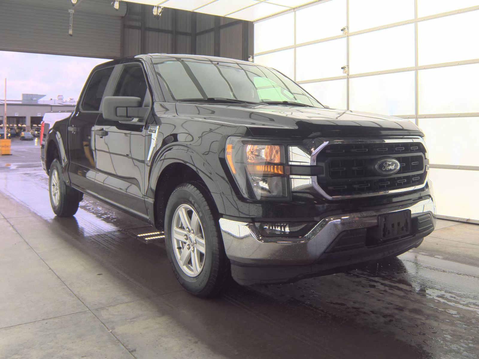 2023 Ford F-150 XLT RWD