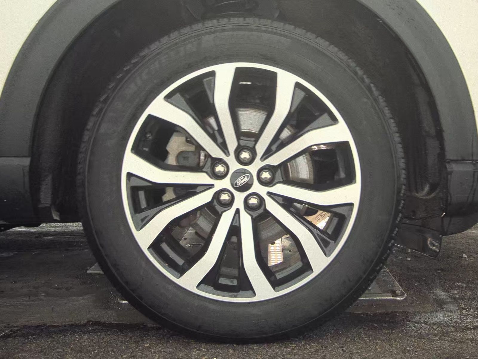 2025 Ford Explorer ST-Line AWD