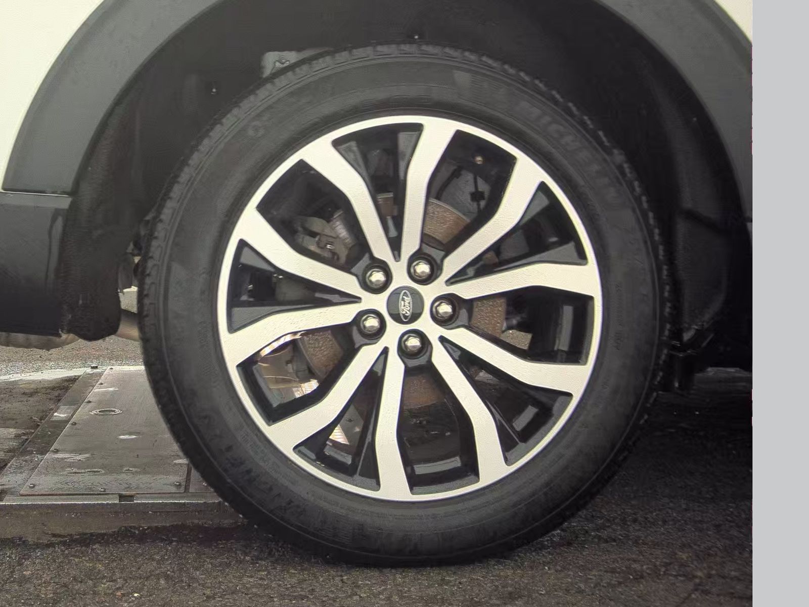 2025 Ford Explorer ST-Line AWD