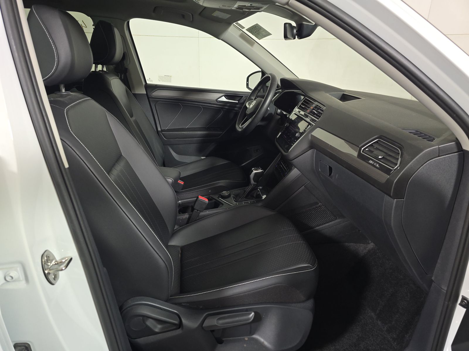 2024 Volkswagen Tiguan 2.0T SE AWD