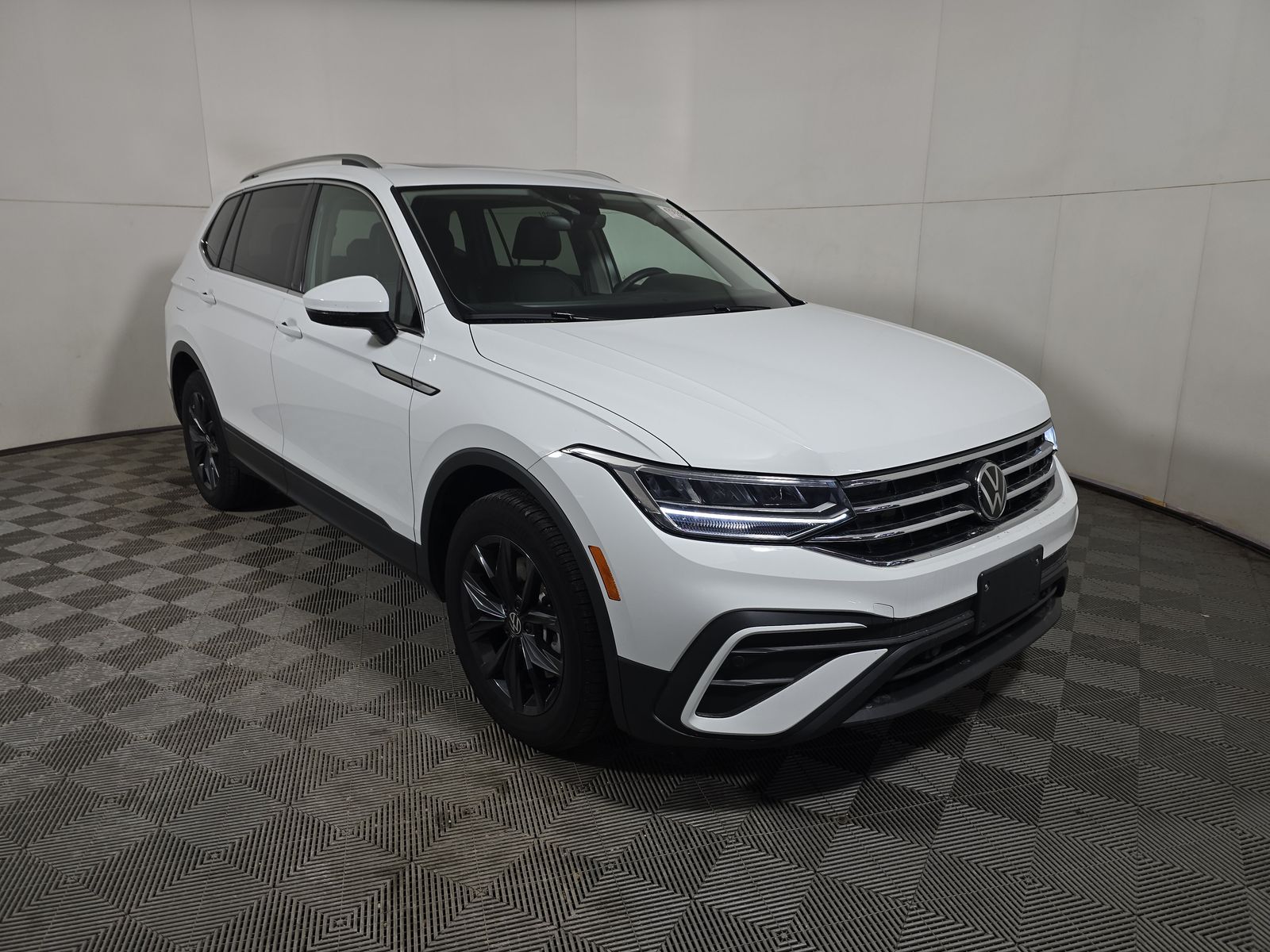 2024 Volkswagen Tiguan 2.0T SE AWD