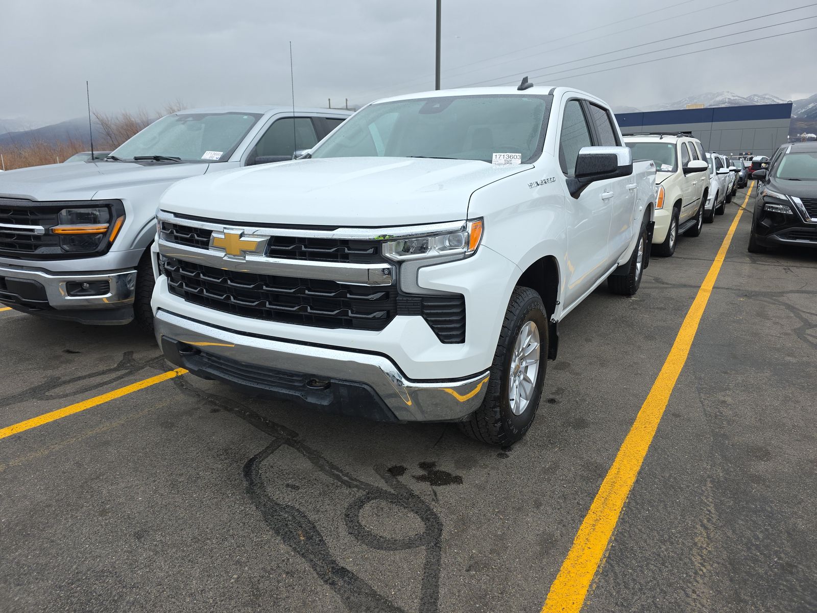 2025 Chevrolet Silverado 1500 LT AWD