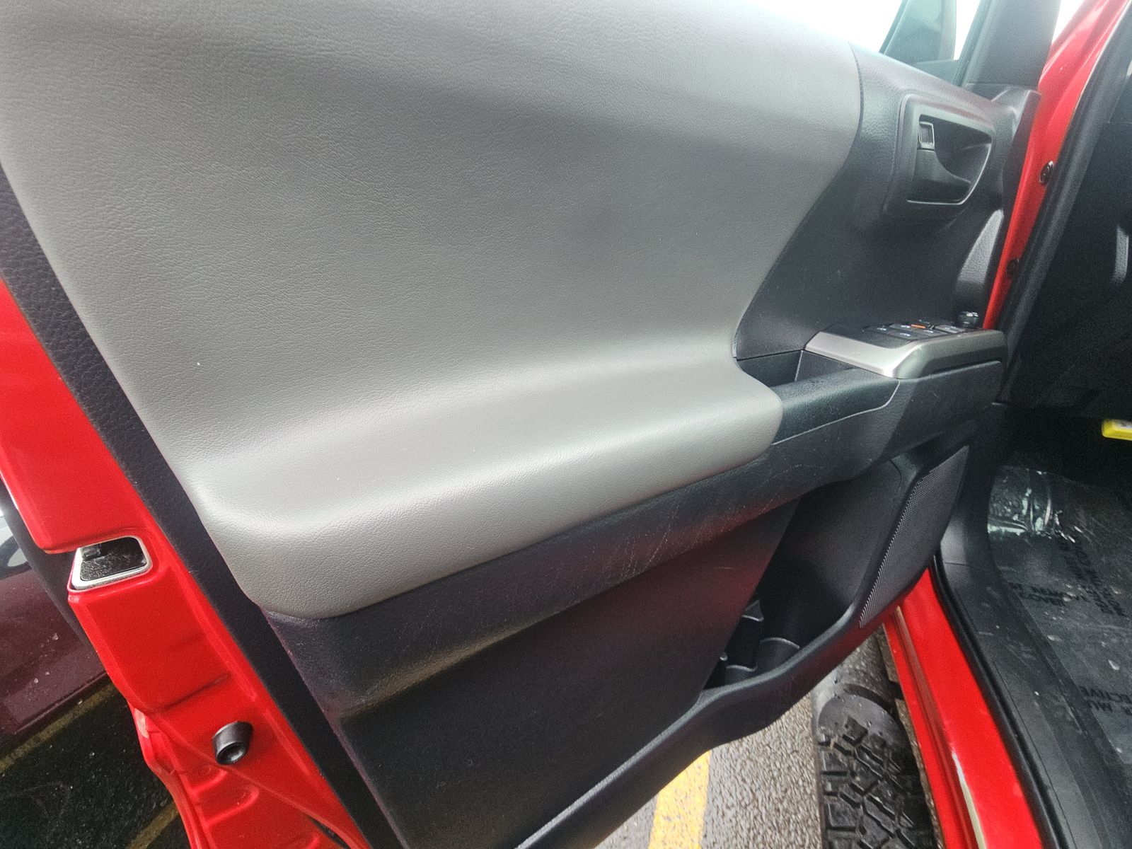 2022 Toyota Tacoma SR5 RWD