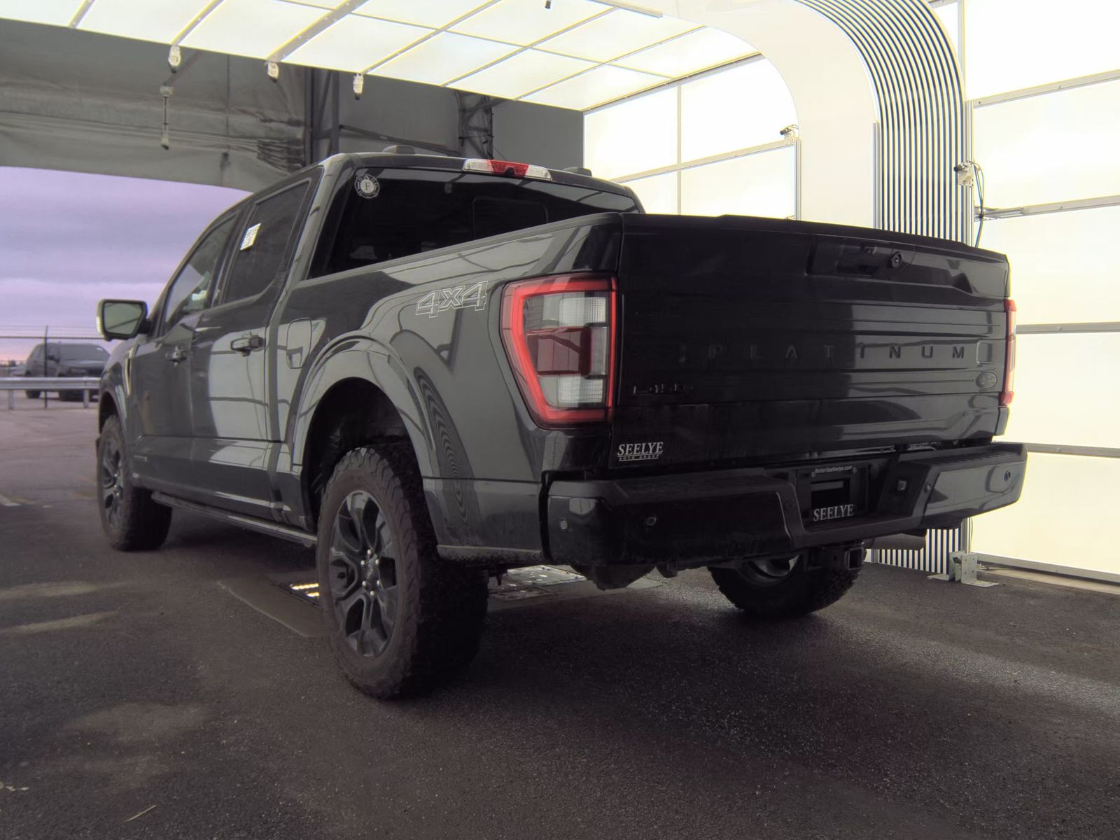 2022 Ford F-150 Hybrid Platinum AWD