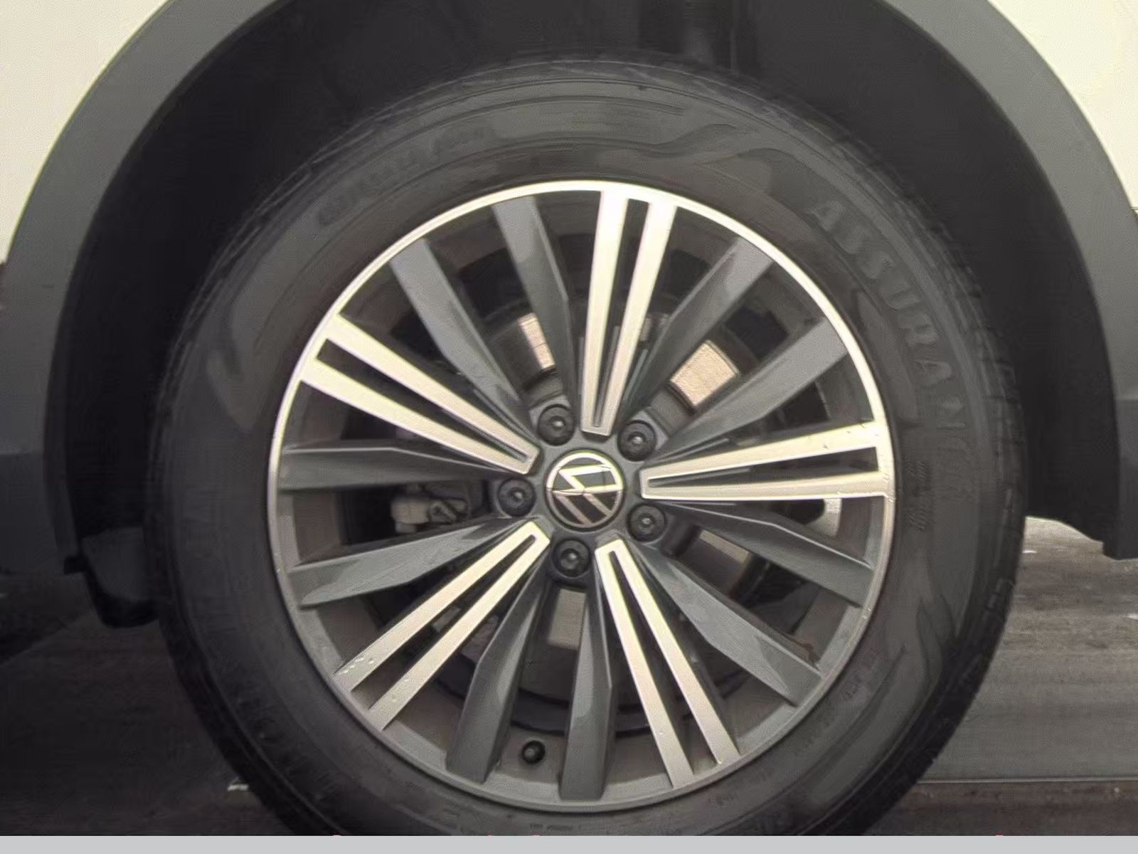 2024 Volkswagen Tiguan 2.0T Wolfsburg Edition FWD