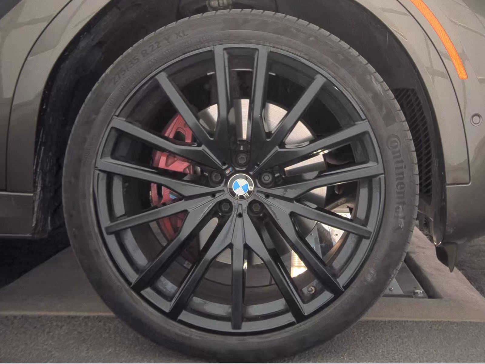 2022 BMW X6 xDrive40i AWD